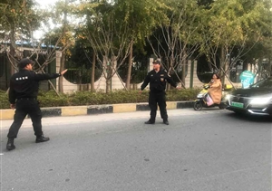 交通事故堵交通，特保積極來(lái)疏通 --惠南市容快速協(xié)助處理交通事故