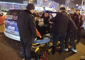 樂(lè )于助人系列報道，救助路邊病人與協(xié)助游客找到愛(ài)車(chē)